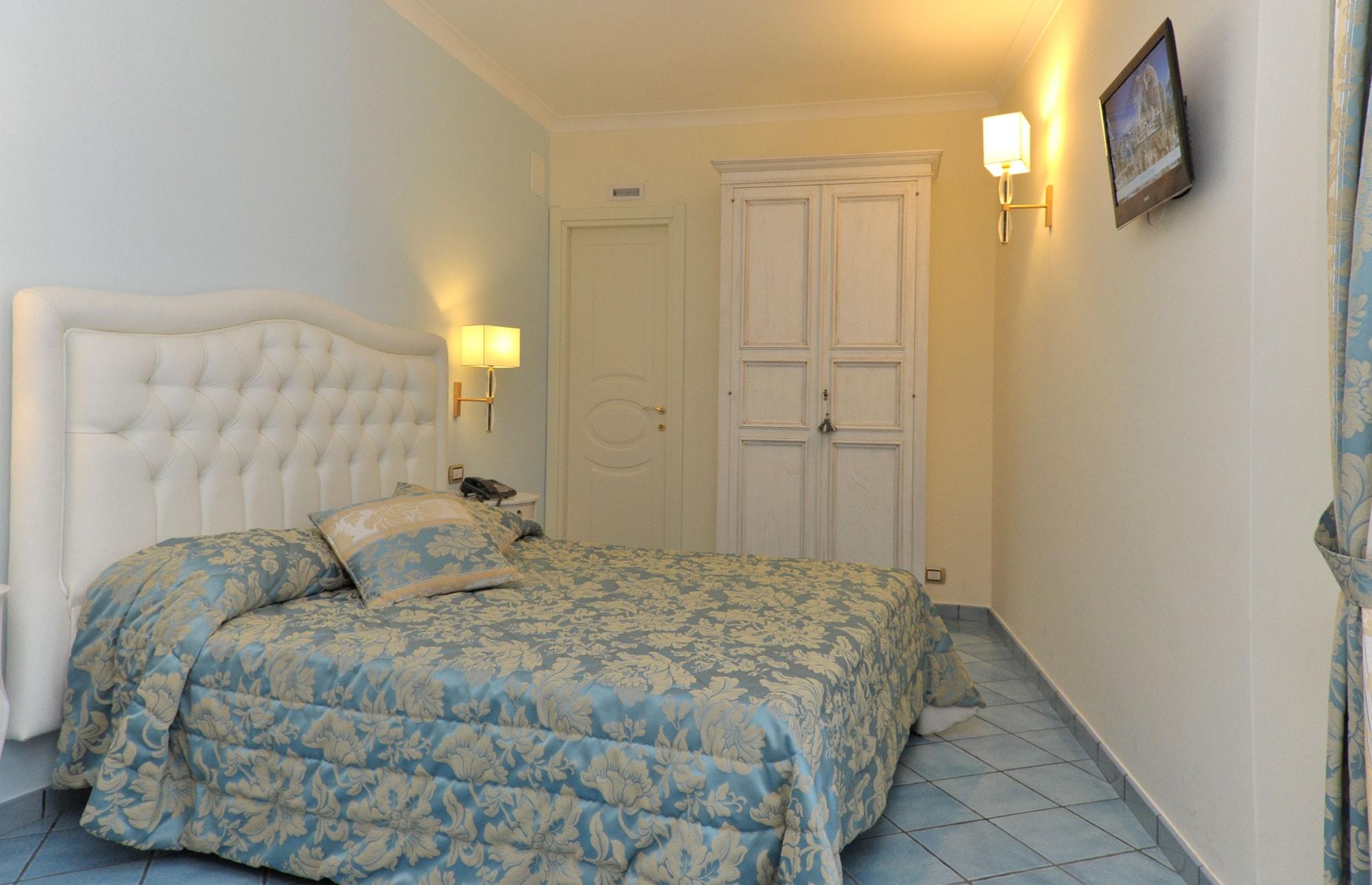Hotel Santa Lucia Minori Exterior foto