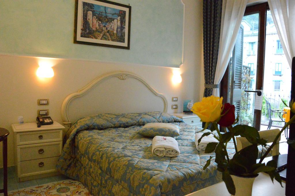 Hotel Santa Lucia Minori Exterior foto